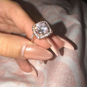 Ⓜ️SOLDⓂ️ rose gold jewel ring